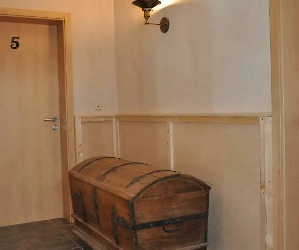 Ratskeller Otel Neustadt